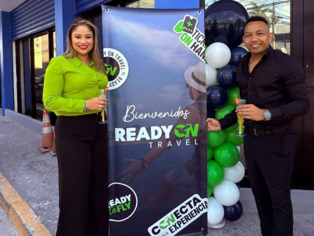 Brindis inaugural de Ready On Travel