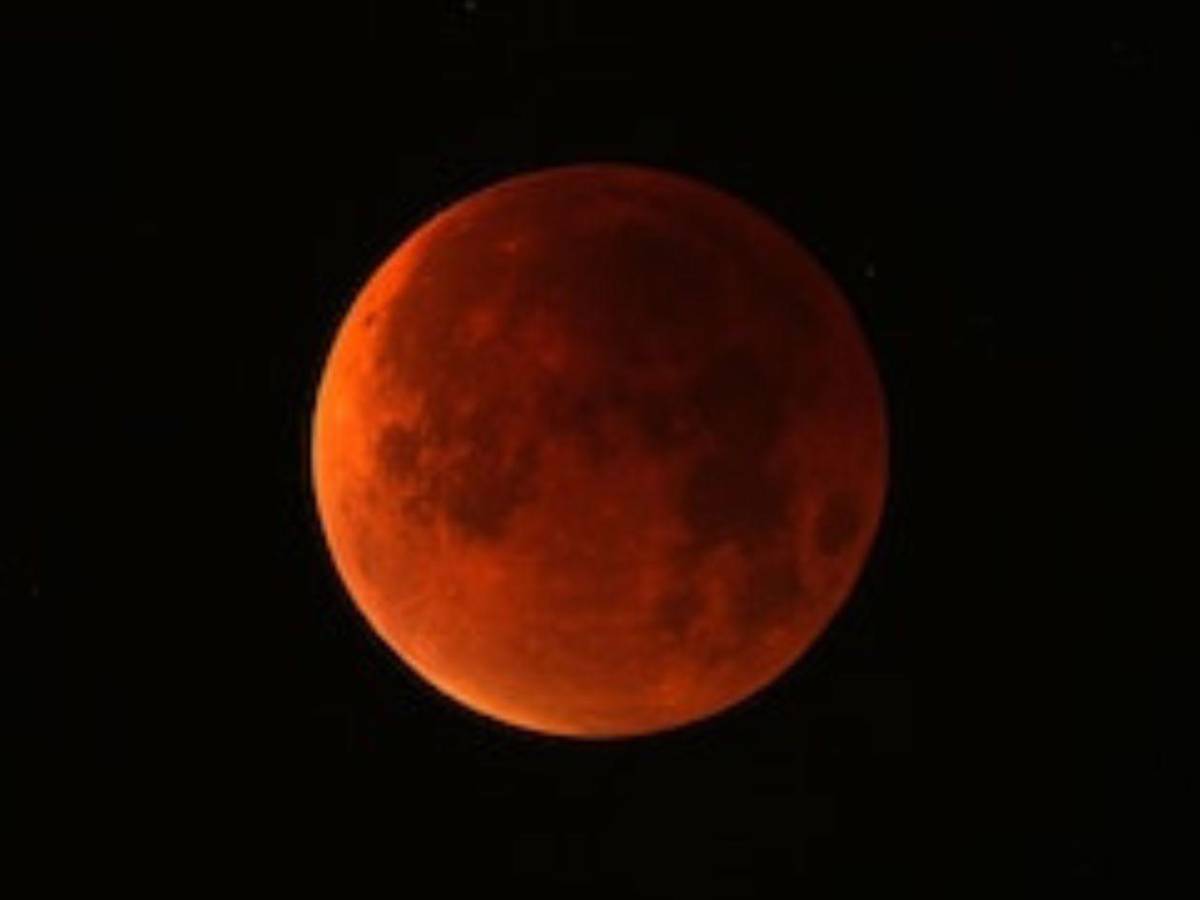 El cielo arderá en rojo: así se vivirá el eclipse lunar total en Honduras y el mundo