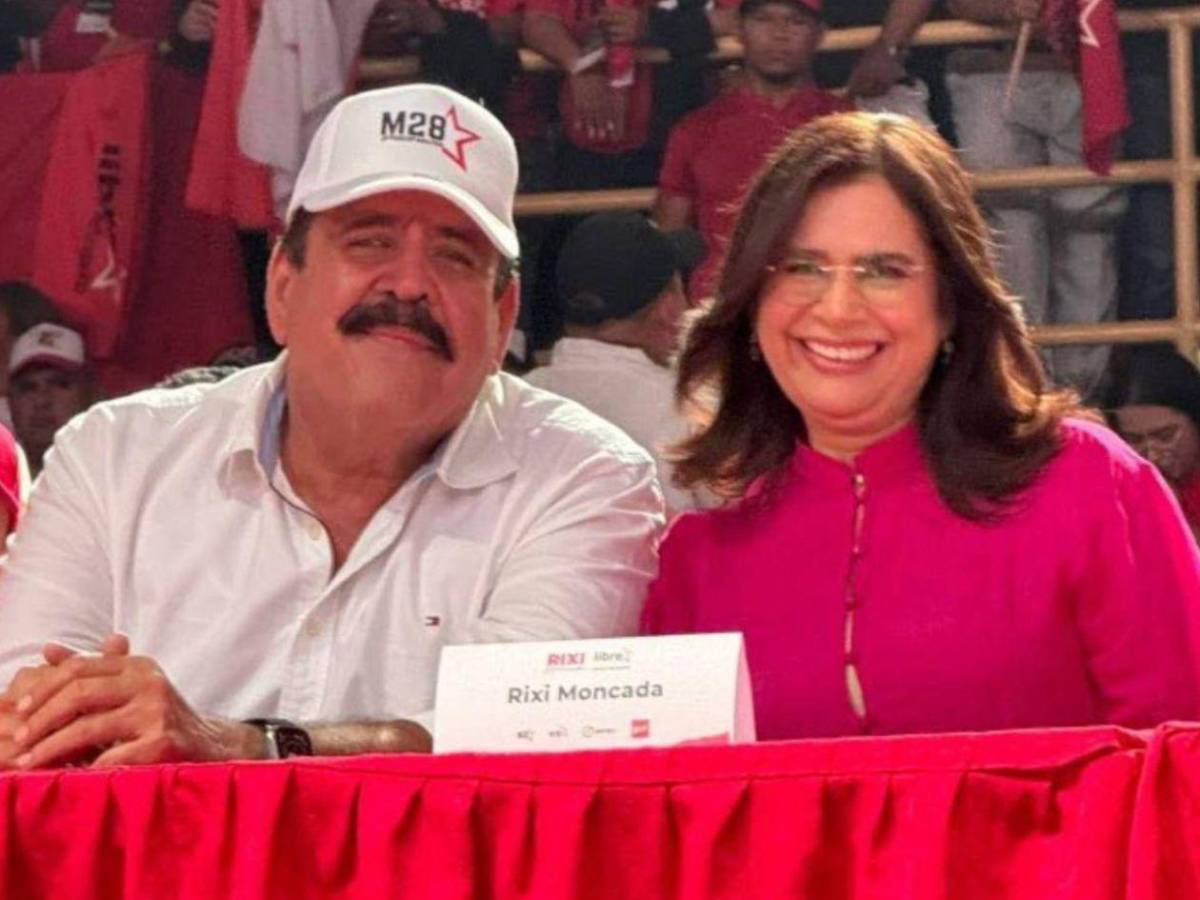 Bella financiera del Congreso Nacional se viraliza tras defender a Carlón