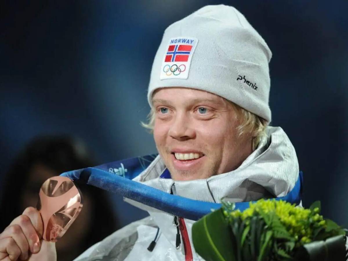 Medallista muere tras caerle un rayo en sus vacaciones; el último mensaje de su esposa