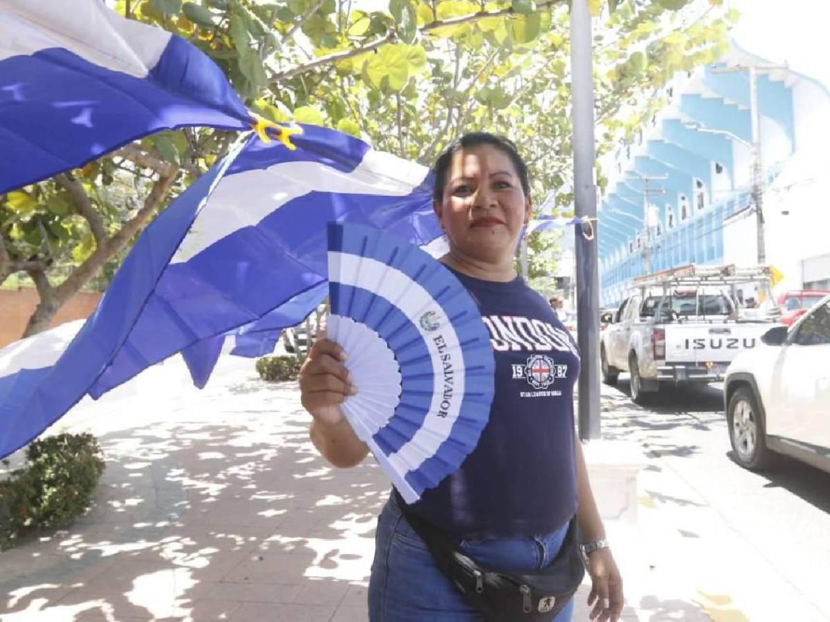 Tiktokers Honduras-El Salvador: Elsa Oseguera enamora, beso y llegó Cantinflas hondureño