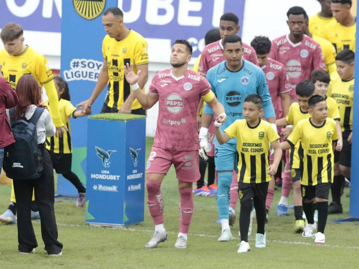 Bronca del Real España vs Motagua, agresión, estreno de goleadores y bellas chicas