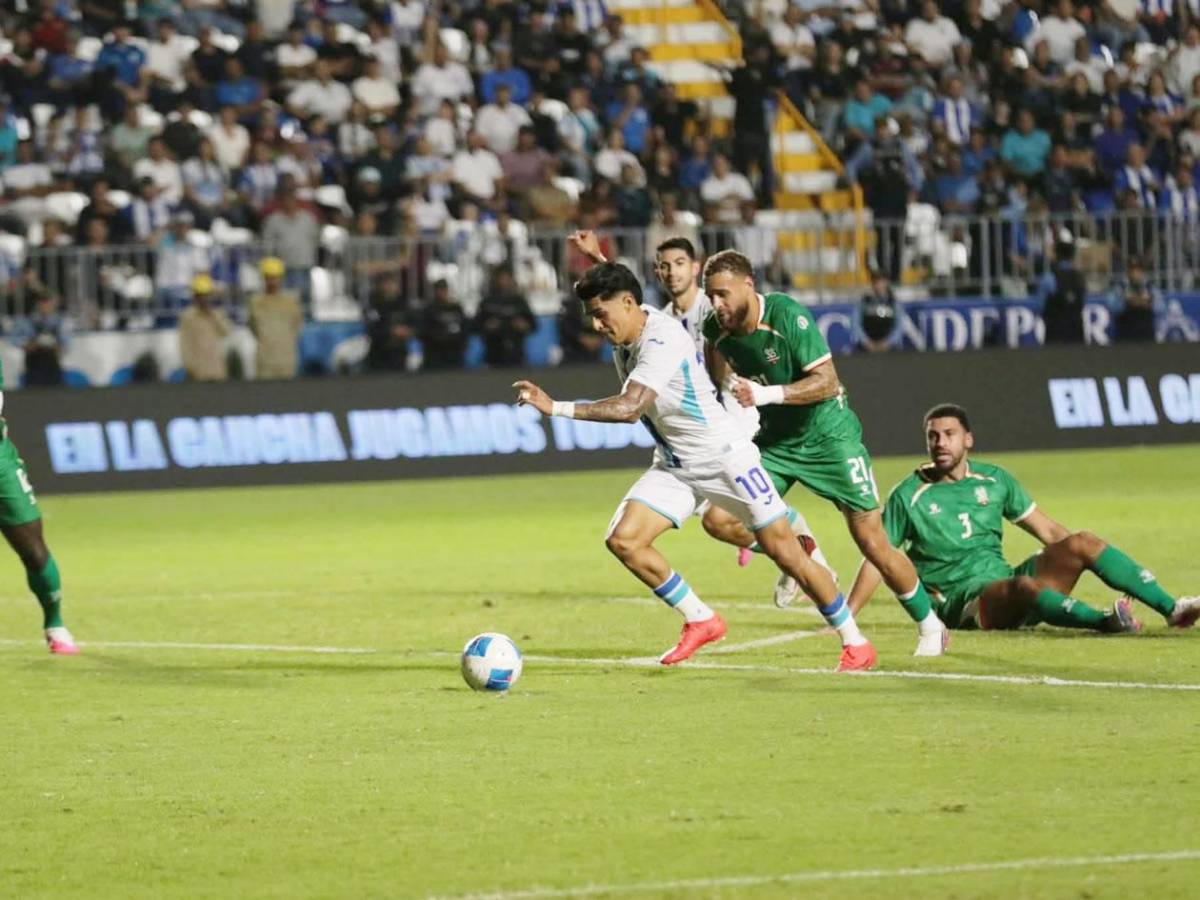 Llanto de Dereck Moncada, decepción de Molina con Honduras y sexy chica cautivó ante Surinam