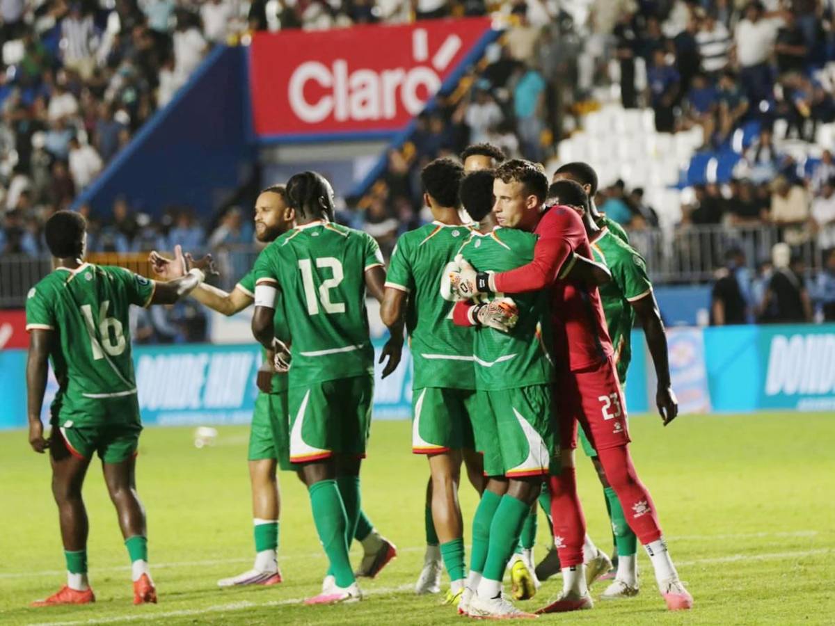 Llanto de Dereck Moncada, decepción de Molina con Honduras y sexy chica cautivó ante Surinam