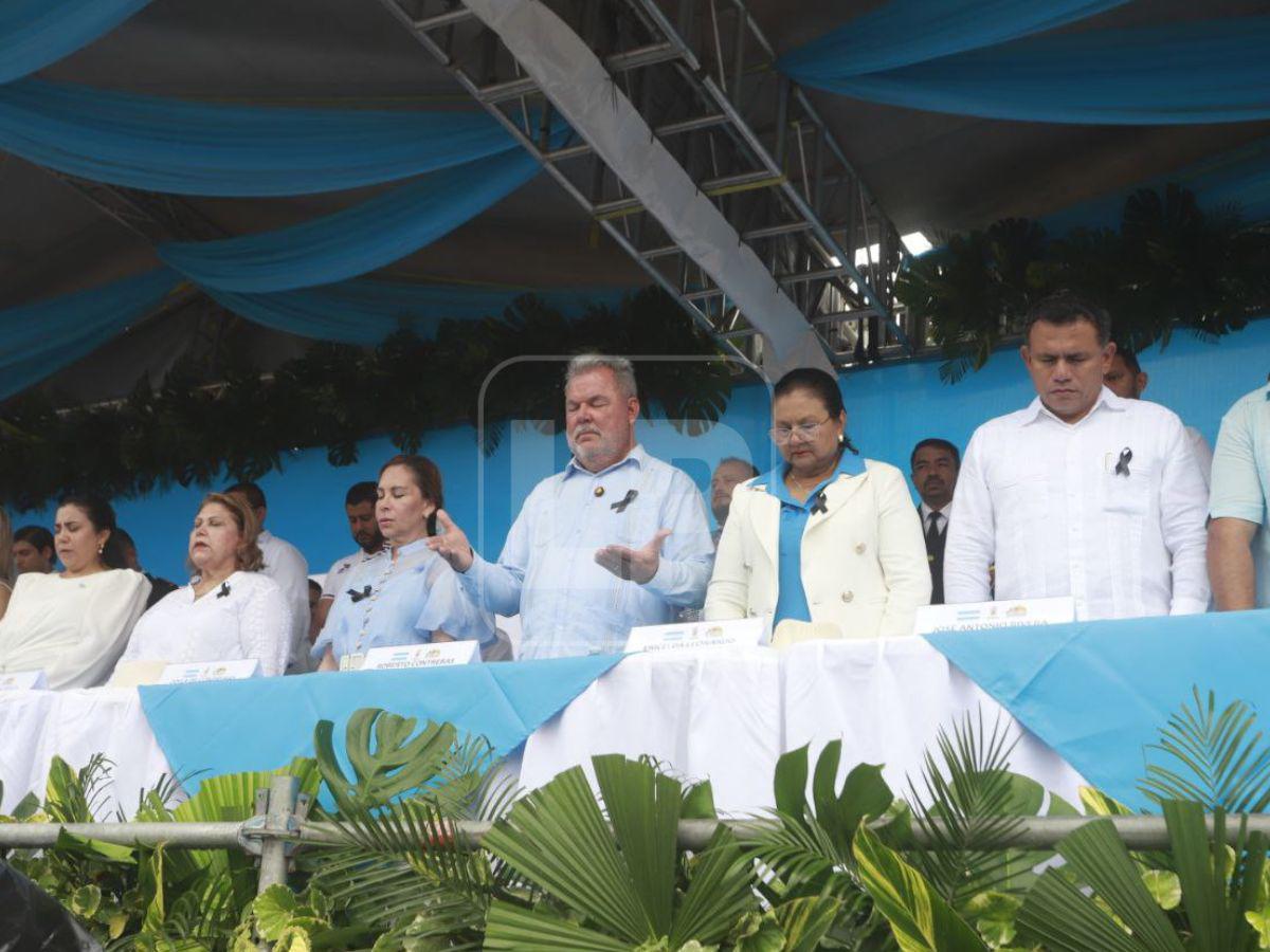Alcalde Roberto Contreras encabeza el desfile municipal en San Pedro Sula