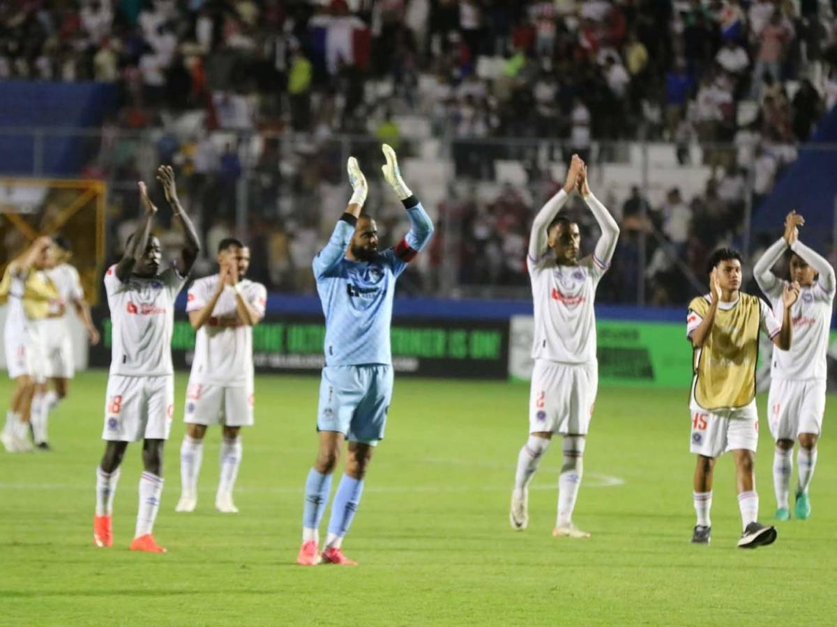 Olimpia da el golpe en Concacaf, dedicatoria, crack de Brasil y periodista roba miradas