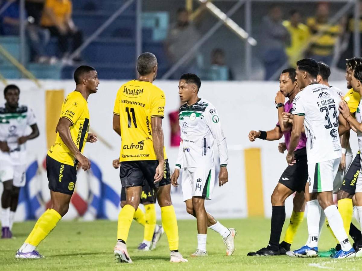Llanto en futbolistas tras espantosa acción en Honduras: Imágenes desgarradoras