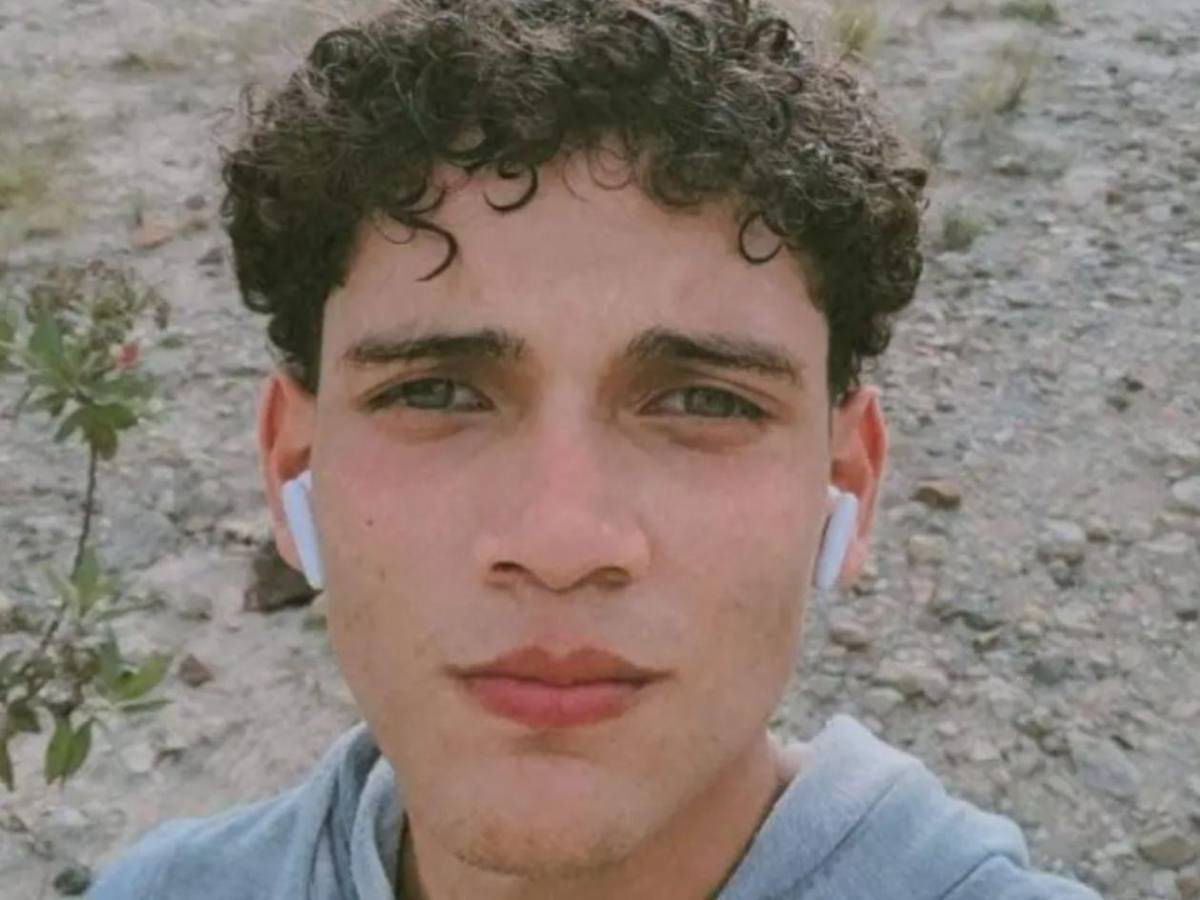 Levántate, no me dejes sola”: el desgarrador grito de madre tras accidente en el que murió su hijo