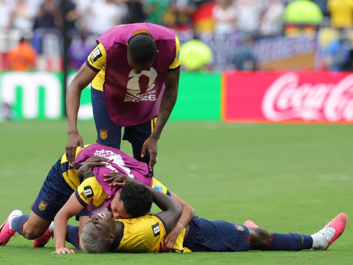 Mundial: Lágrimas de Ecuador, DT se volvió loco con su esposa y decepción en Alemania