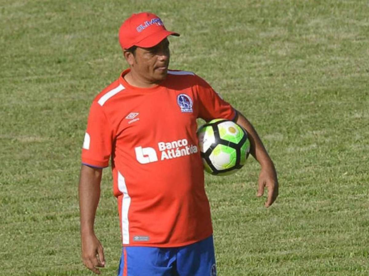 ¿Un campeón del mundo? Estos técnicos podrían llegar al Olimpia por Eduardo Espinel
