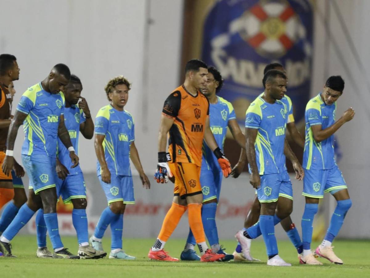 Bailes, locura del Real España, Pavón sorprendió, ¿qué pasó con Tilguath?