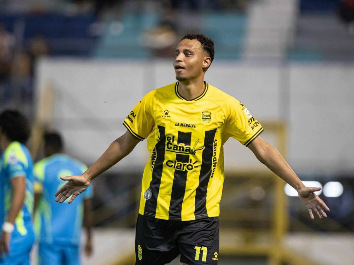 Bailes, locura del Real España, Pavón sorprendió, ¿qué pasó con Tilguath?