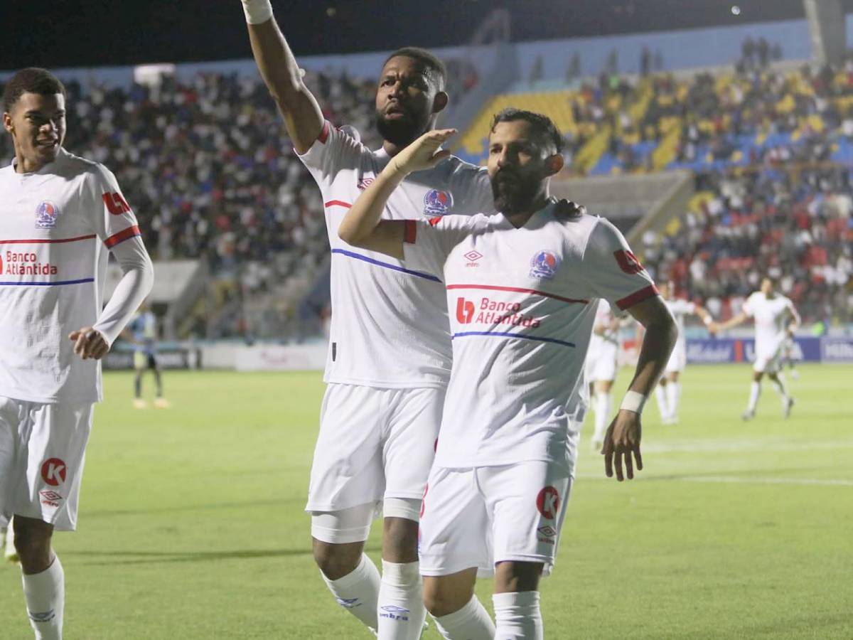 Olimpia se derrumba ante América, dedicatoria de Jorge Álvarez y novia de futbolista