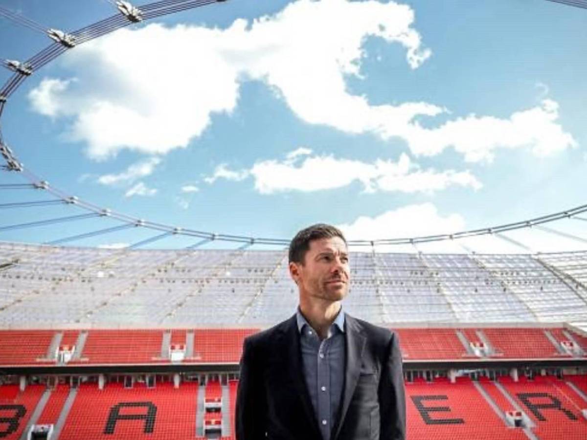 Ancelotti no seguiría y Real Madrid contacta a entrenador tras goleada ante Arsenal