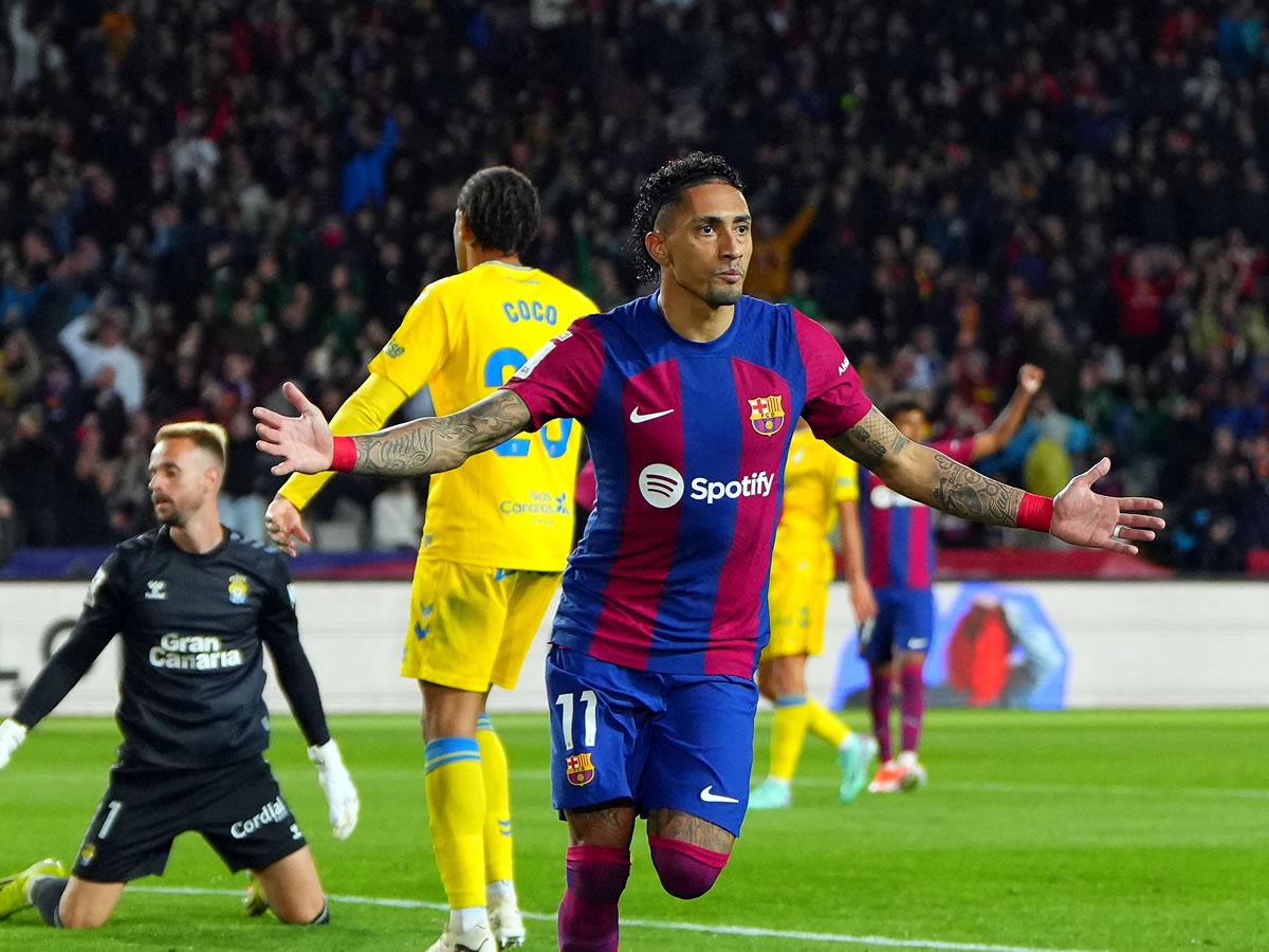 Barcelona gana con sufrimiento a Las Palmas y presiona al Real Madrid