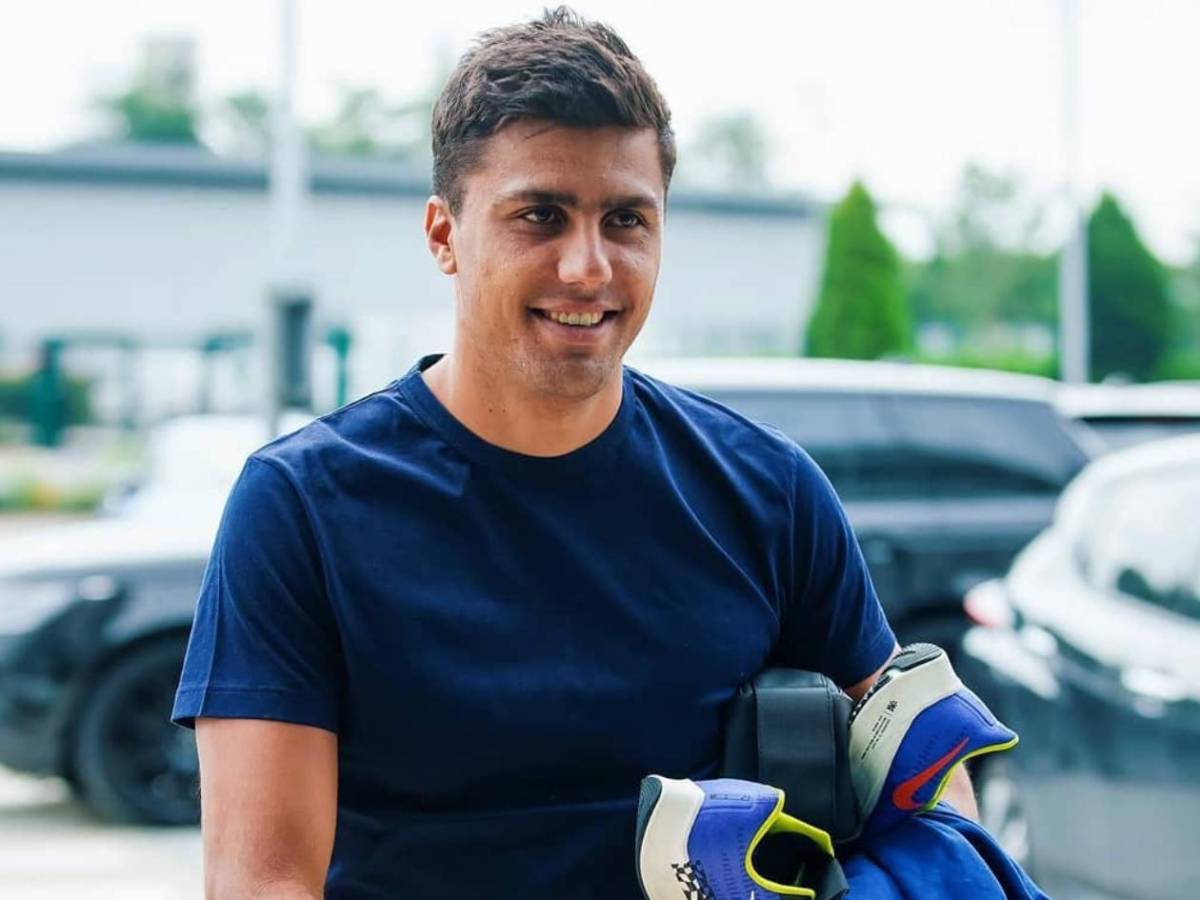 Real Madrid contacta a crack para ficharlo y traiciona a Vinicius: El brasileño no perdona