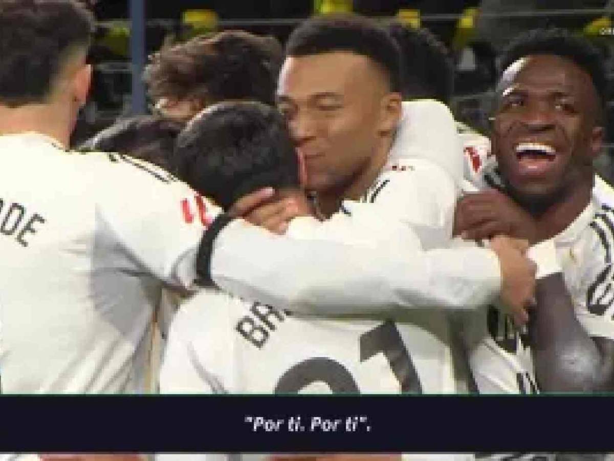 Beso de Mbappé a compañero, Brahim la pasó mal y VAR no intervino en polémica