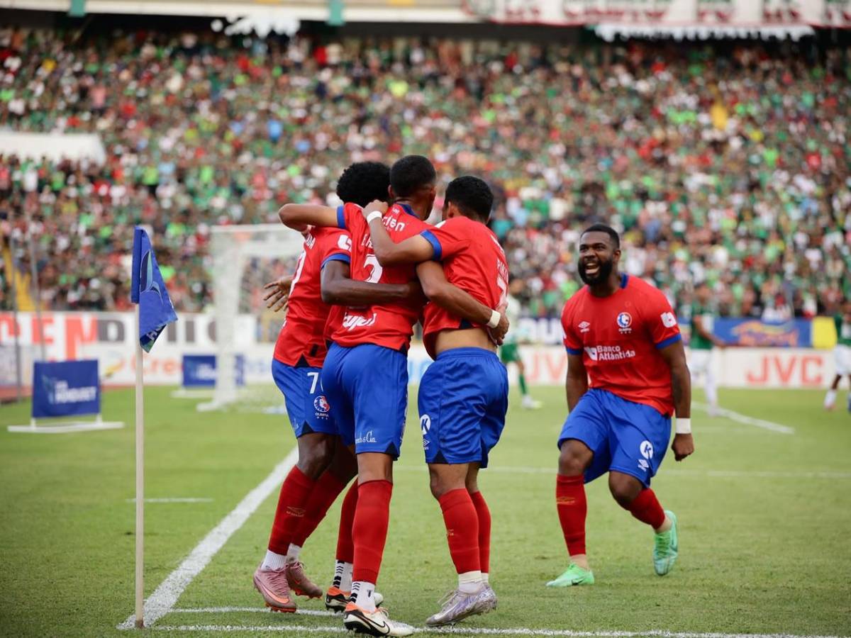 Marathón - Olimpia: bronca, enfado de Lavallén y ¿quién es la chelita en la final?