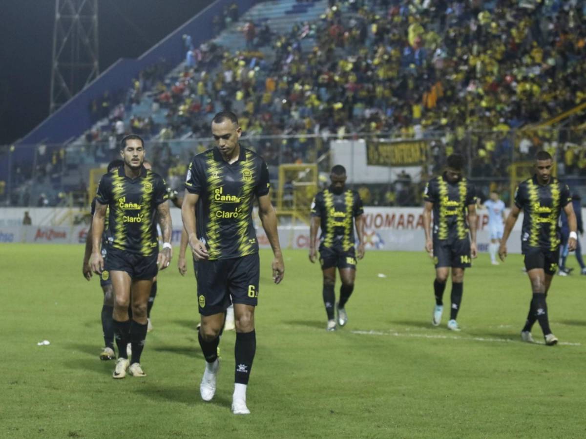 Real España decepcionó en la semifinal de ida.