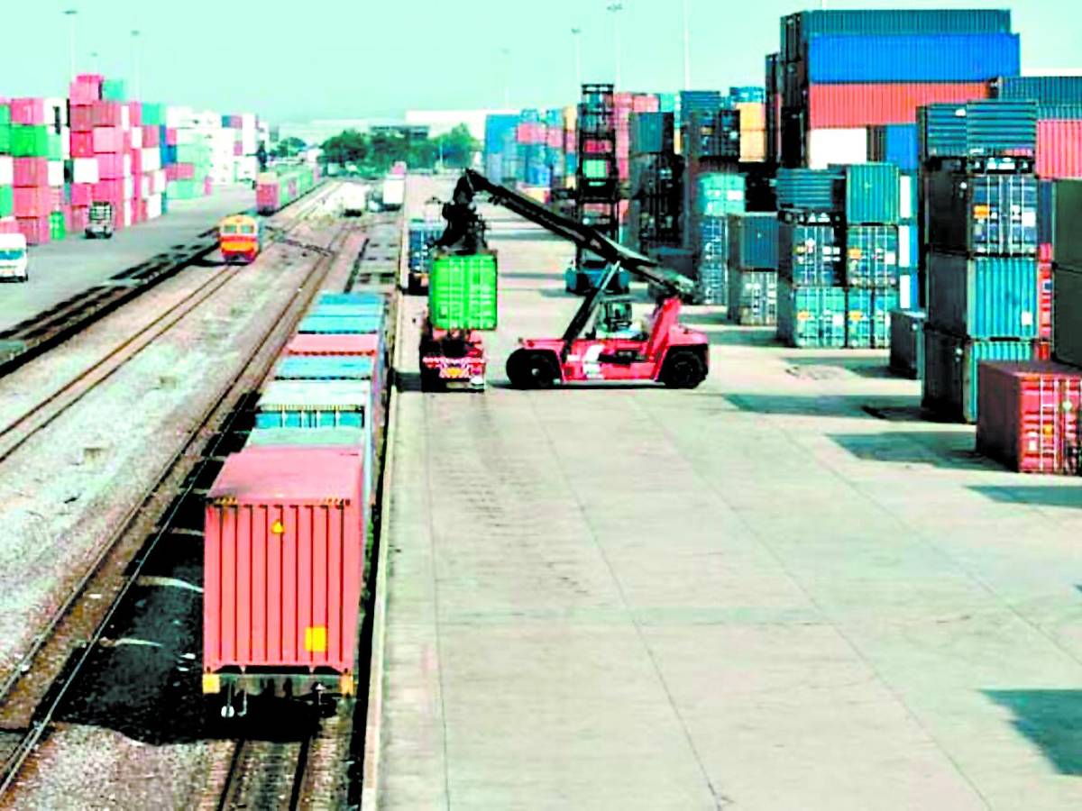 Buscan fondos para actualizar estudios de tren interoceánico