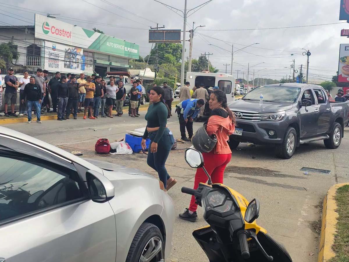 Por homicidio imprudente acusan a conductor de pick up que se pasó semáforo en rojo y murió bebé
