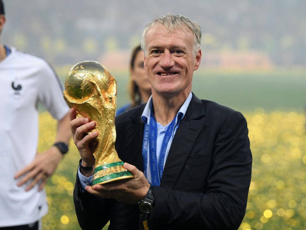 Real Madrid ya tiene el sustituto de Álvaro Arbeloa: ya ha dirigido a Kylian Mbappé