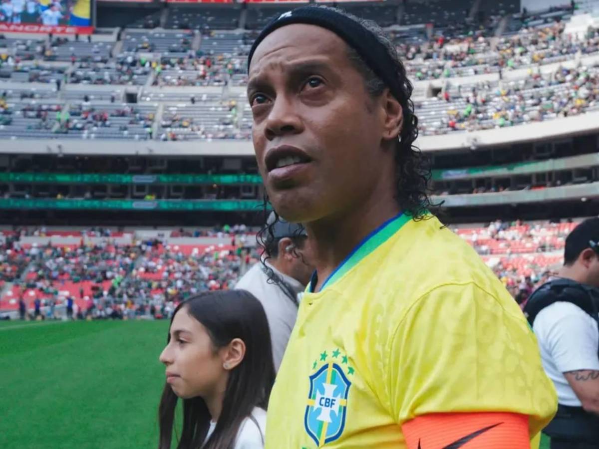 ¡Insólito! Ronaldinho sale del retiro y vuelve al fútbol: Inscrito por impensado club