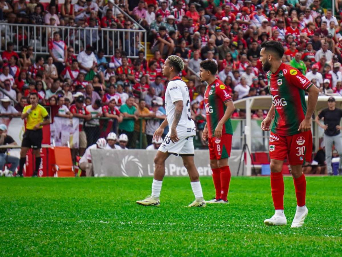 Escándalo: Expulsan del fútbol a equipo que tiene un jugador hondureño