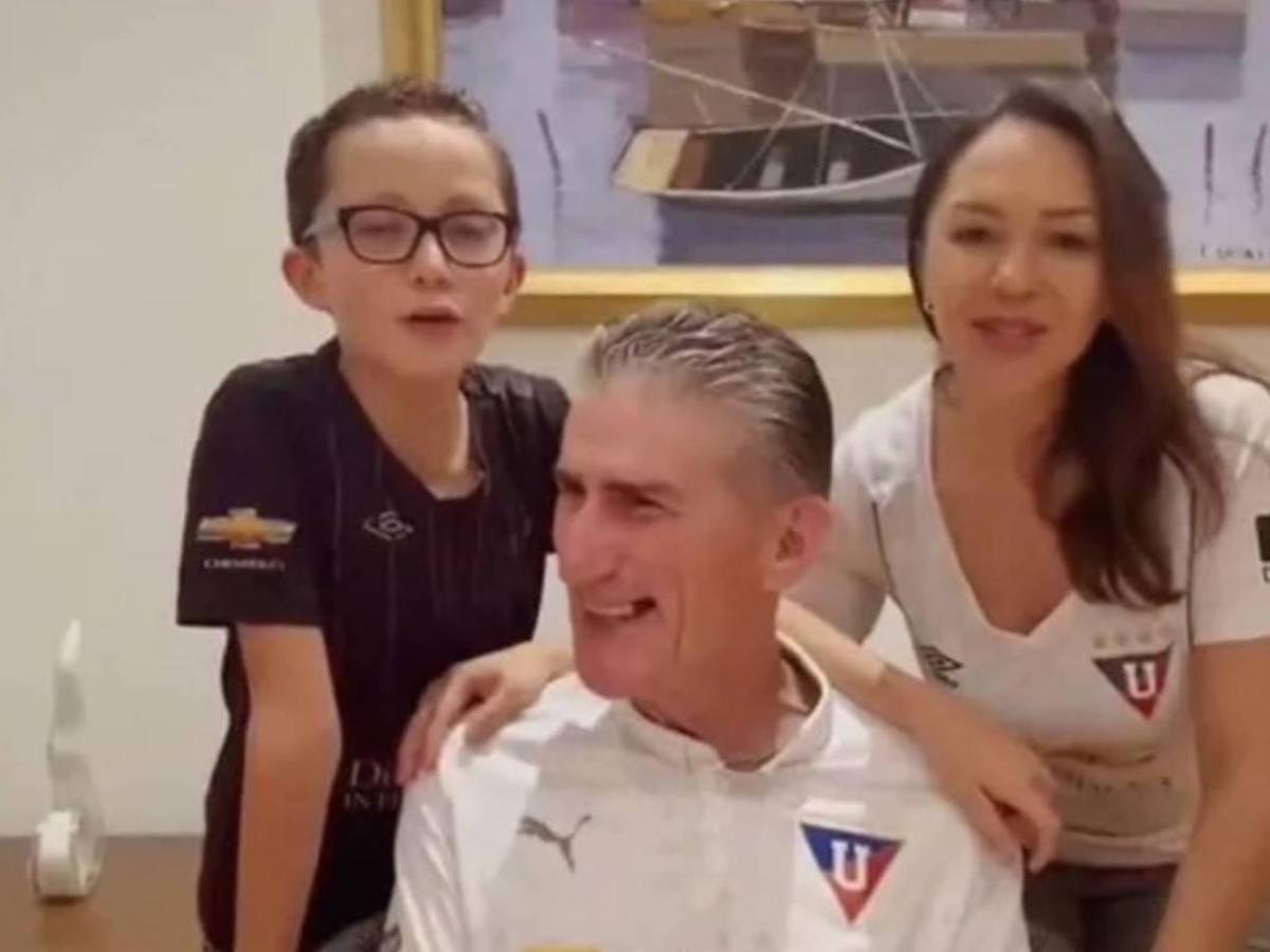 Esposa de famoso técnico impacta con relato sobre rara enfermedad que sufre el DT: Nunca se dio cuenta