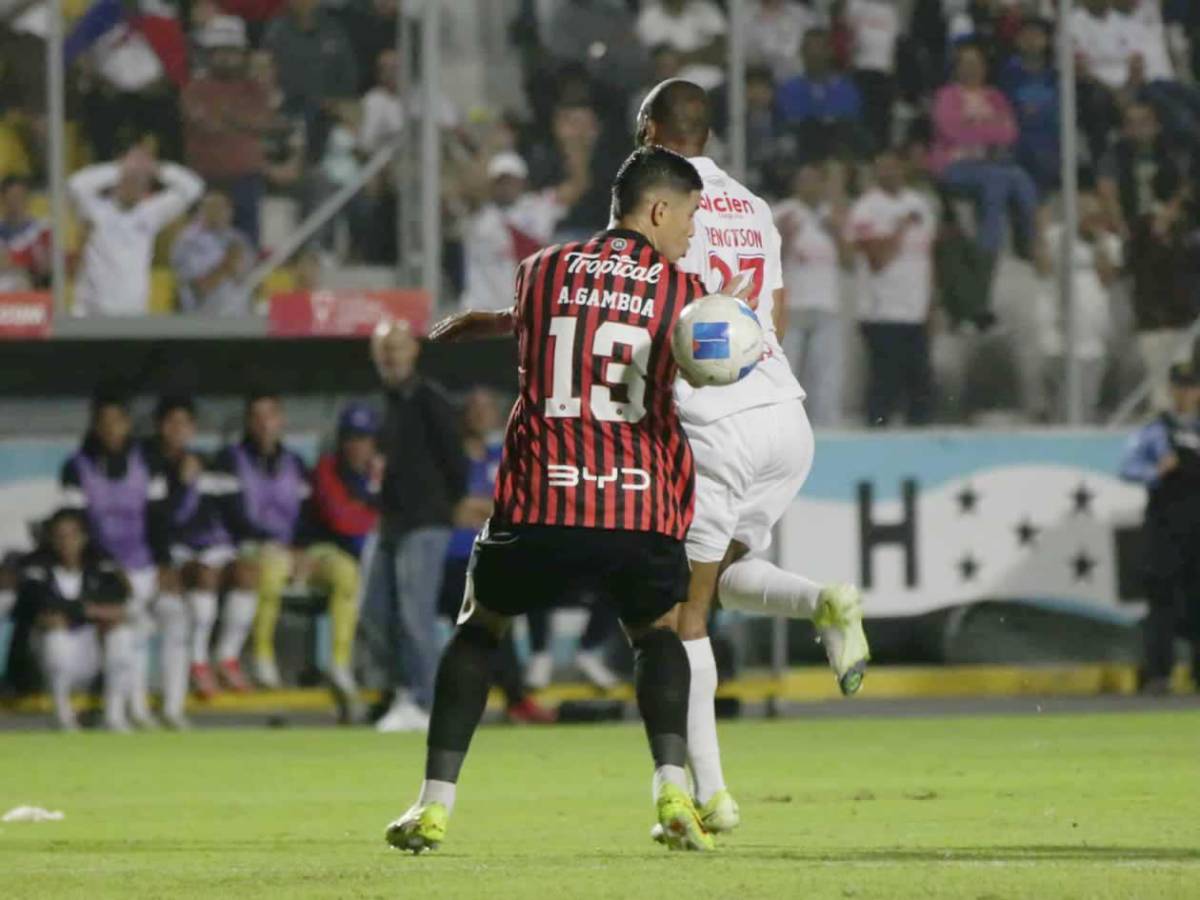 Olimpia llora la dolorosa eliminación, villanos en penales y Alajuelense festeja en el Nacional