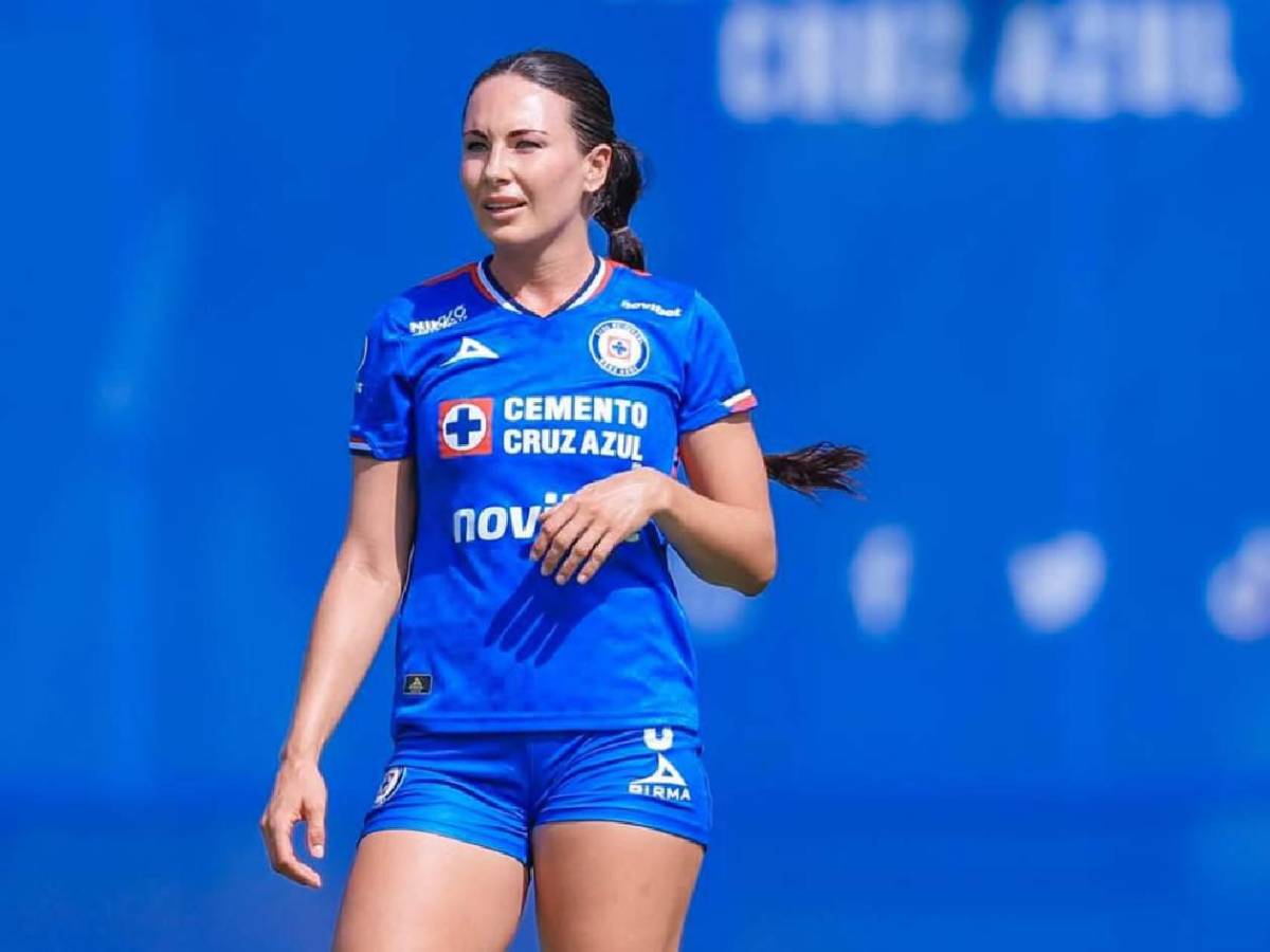 ¿Quién es? Bella futbolista inglesa enamora en México: hizo historia en Liga MX