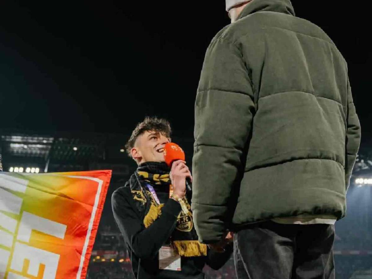 Terrible: Agreden al árbitro que pidió matrimonio a su novio en pleno partido