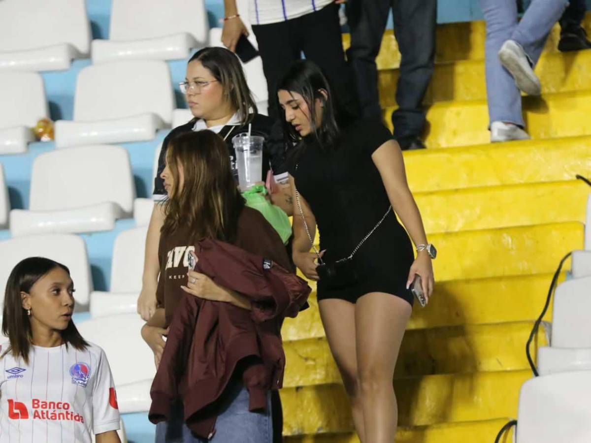 Bellas chicas del Olimpia-Marathón, festejo de Edwin Rodríguez y enfado de Lavallén
