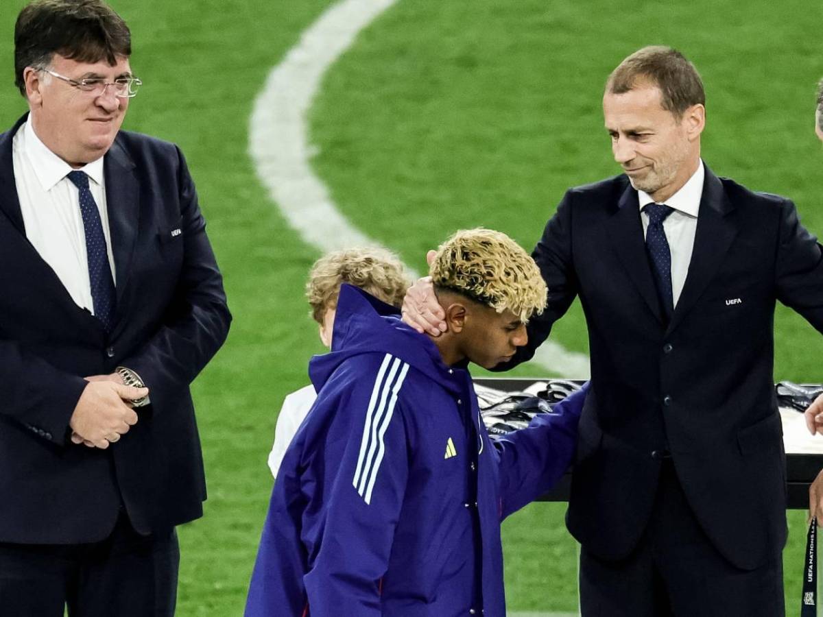 Lamine Yamal no supo perder, tuvo un gesto feo con Cristiano Ronaldo: El luso respondió