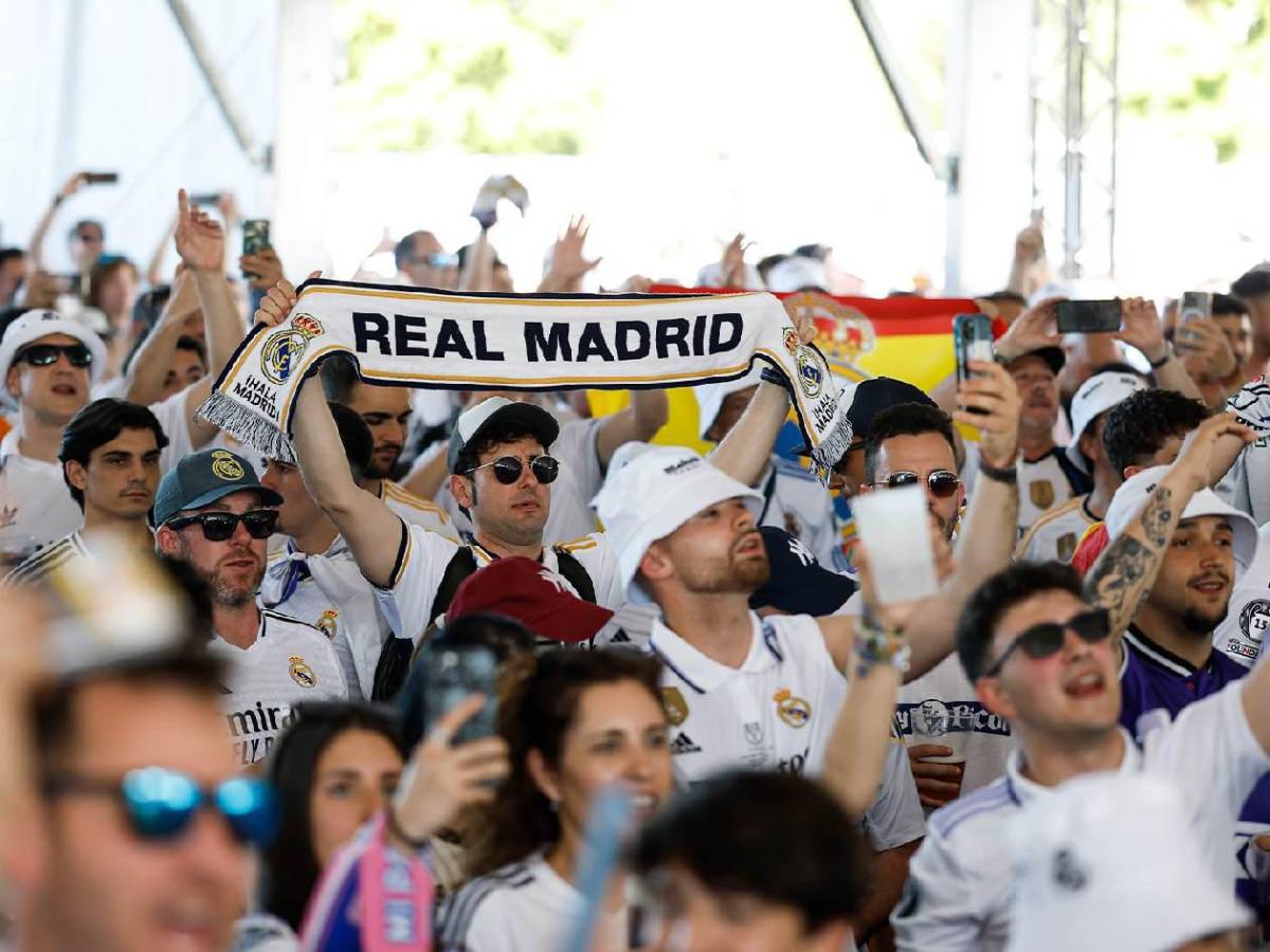 Tensión previo al Barcelona-Real Madrid, lamentables gritos, pelea y detenido