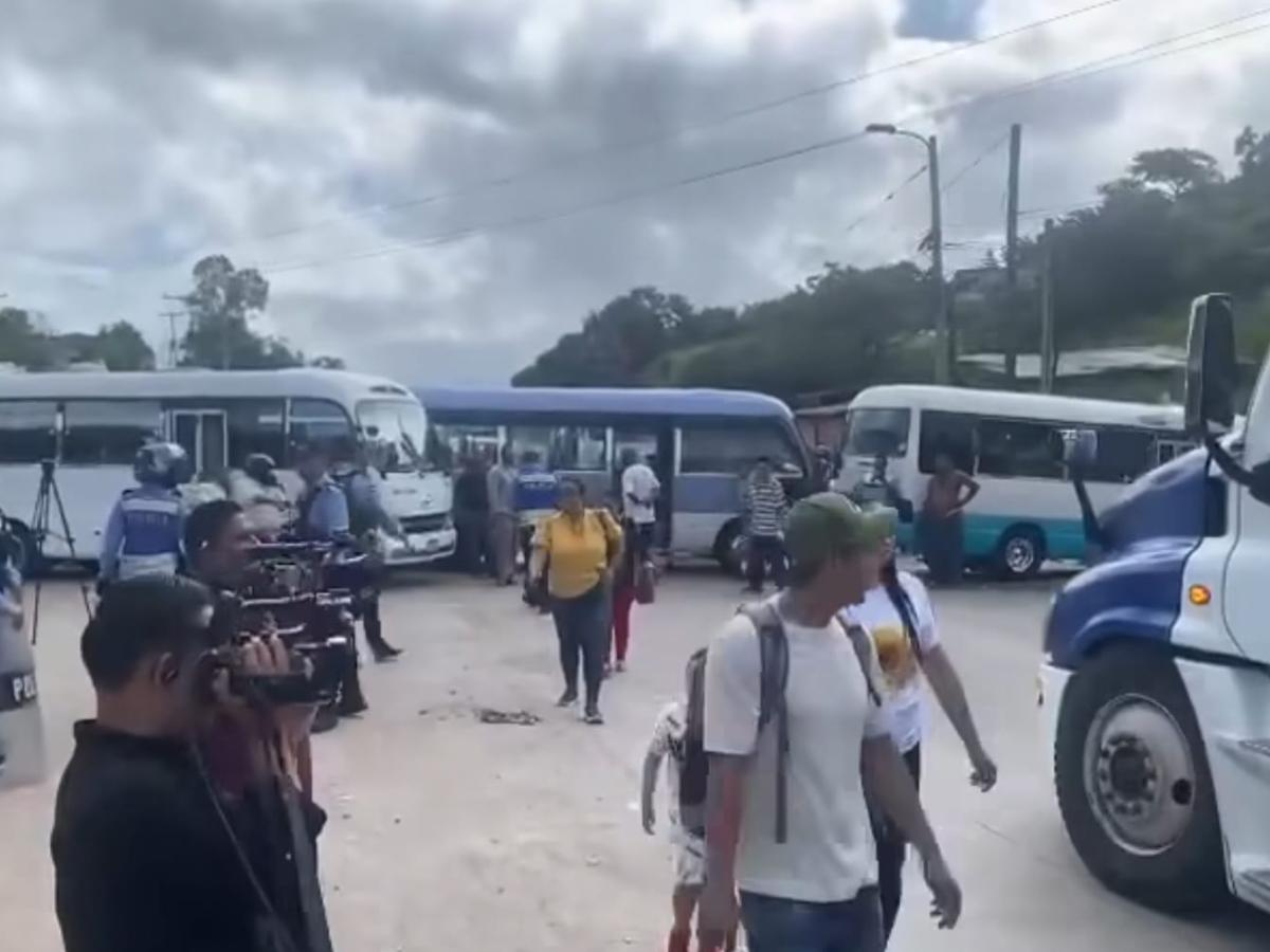 Multan a transportistas que obstaculizan el paso en Tegucigalpa