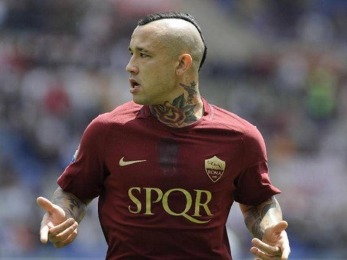 Futbolista confiesa mantener relaciones 500 veces al año y revela su salario