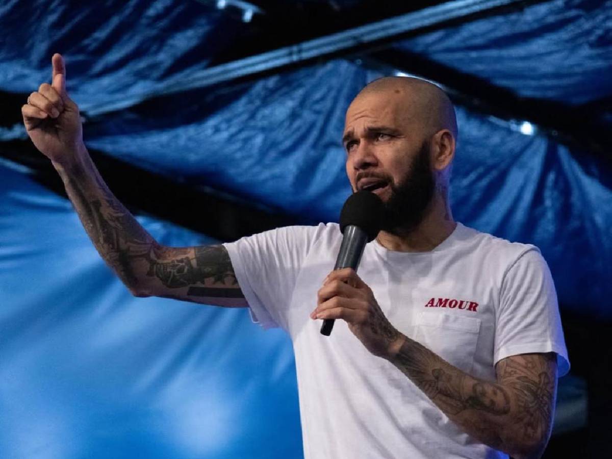 Dani Alves reaparece y sorprende con lo que hace: 40 años estuve detenido