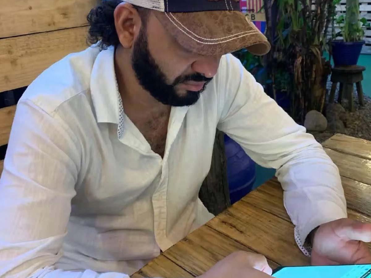 Edwin Salguero es el joven comerciante tiroteado en el bulevar del norte de San Pedro Sula