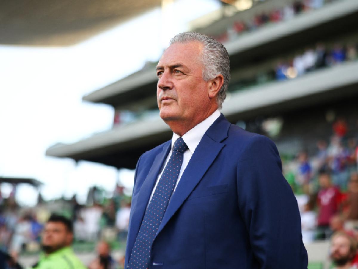 Gustavo Alfaro podría salir de Costa Rica: selección sudamericana lo busca