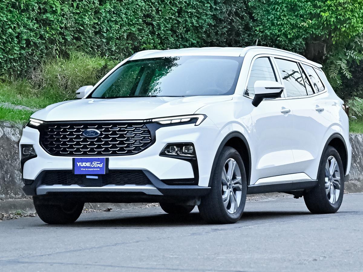 El Ford Territory combina tecnología avanzada y diseño elegante. Perfecto para quienes desean un vehículo moderno y versátil.
