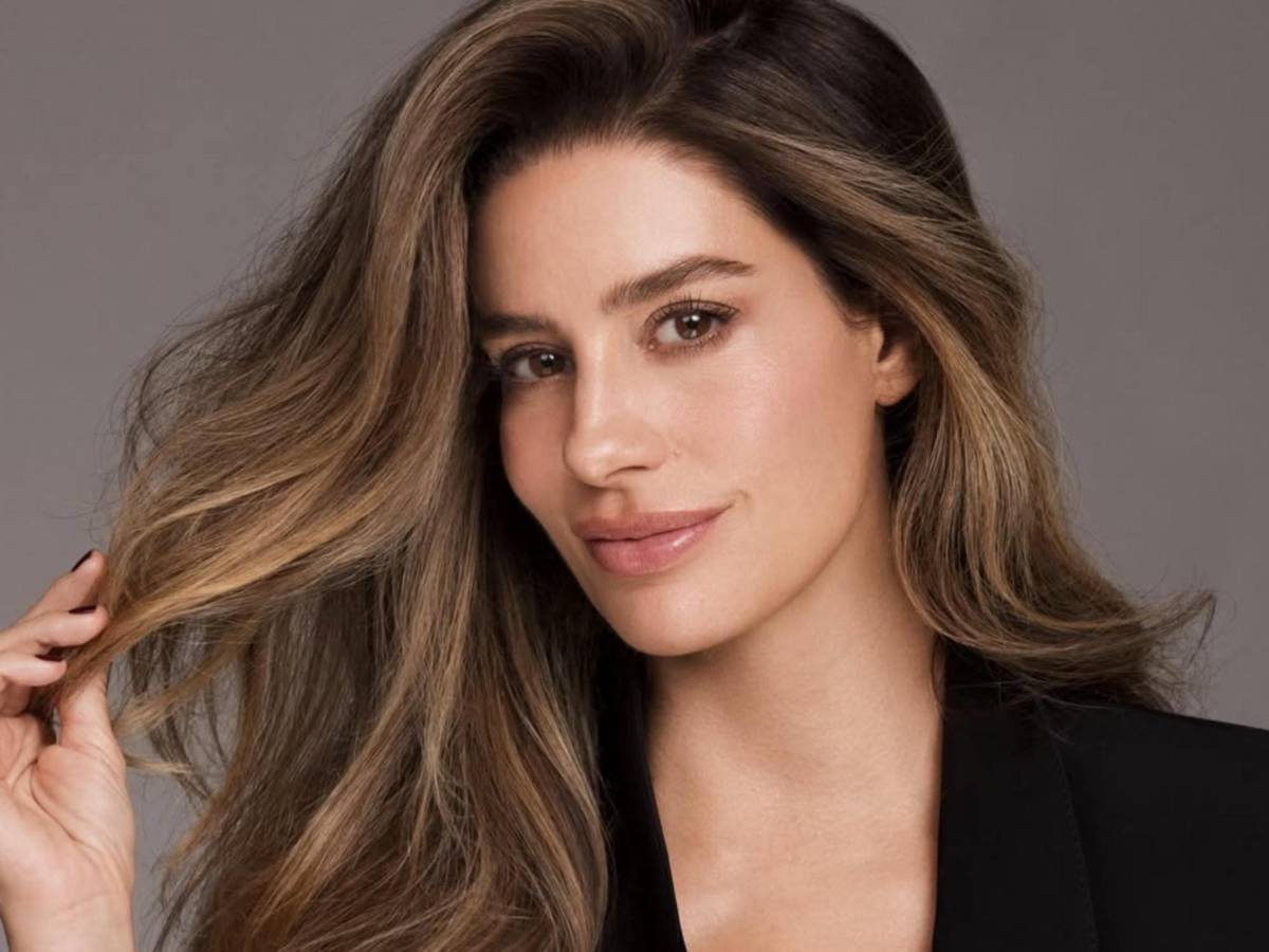 Beso y coqueteo: Actriz queda sin aliento tras guiño de Messi,¿cómo reaccionó Antonela?