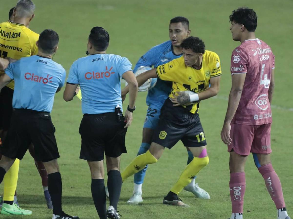 Bronca del Real España vs Motagua, agresión, estreno de goleadores y bellas chicas