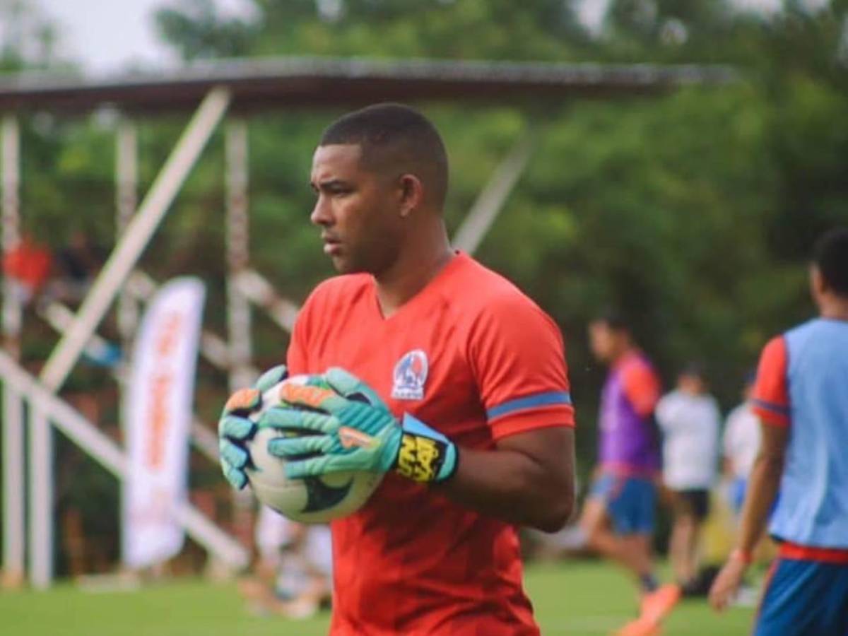 Se va del Olimpia, Real España con fichaje sorpresa y español en Honduras