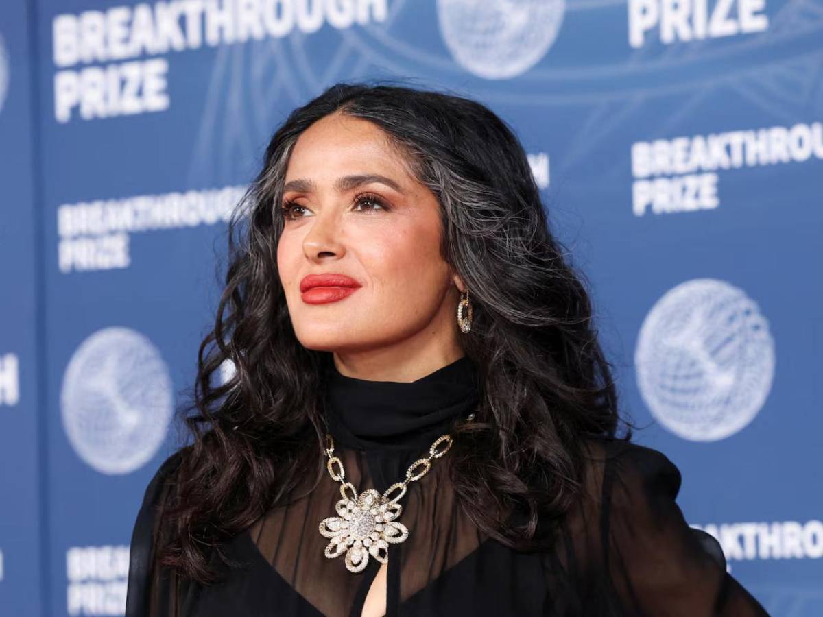 Salma Hayek cumple 59 años y  tres décadas abriendo puertas en Hollywood