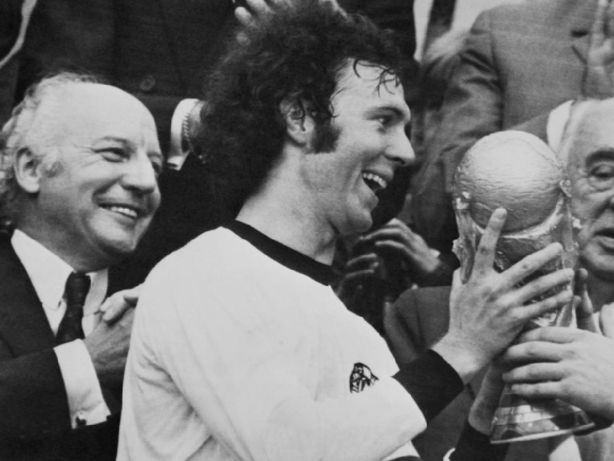 Beckenbauer, ‘El Kaiser’, es considerado la máxima leyenda del fútbol alemán.