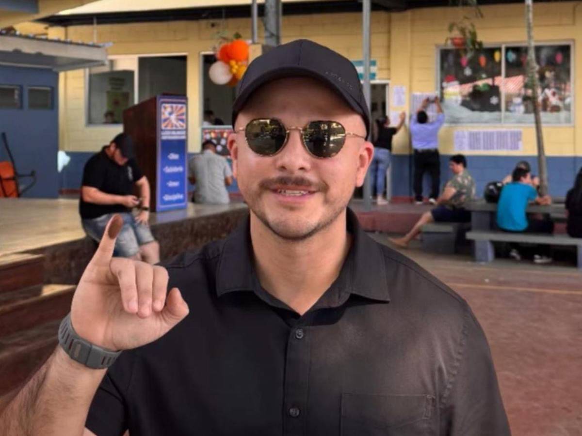 Hijos de Morazán, pastor German Ponce e influencers ejercen su voto