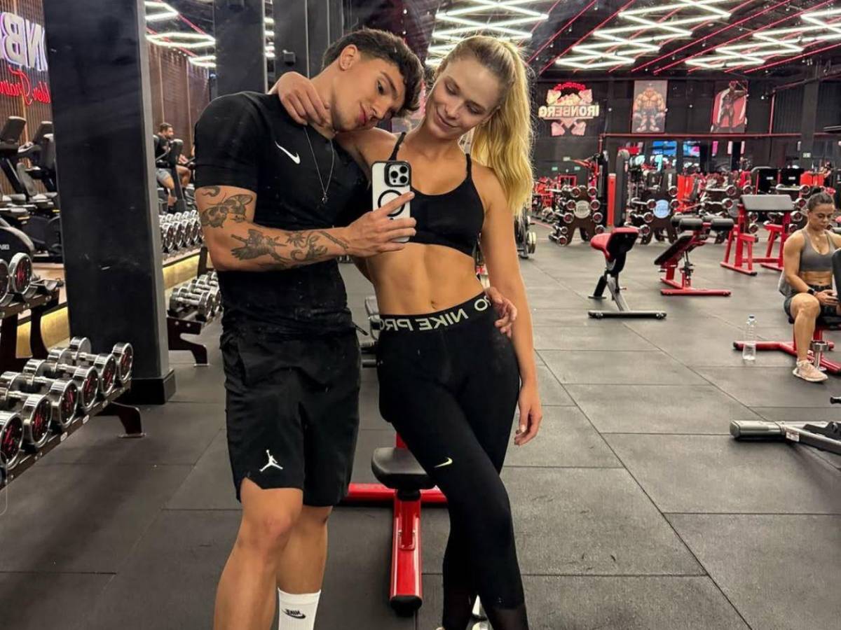 Ella es la hermosa novia del famoso tiktoker que jugará con Honduras vs Nicaragua