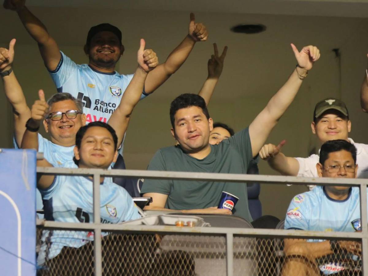 Olimpia celebra, dedicatoria, figura ante Génesis y bellas chicas en el Nacional