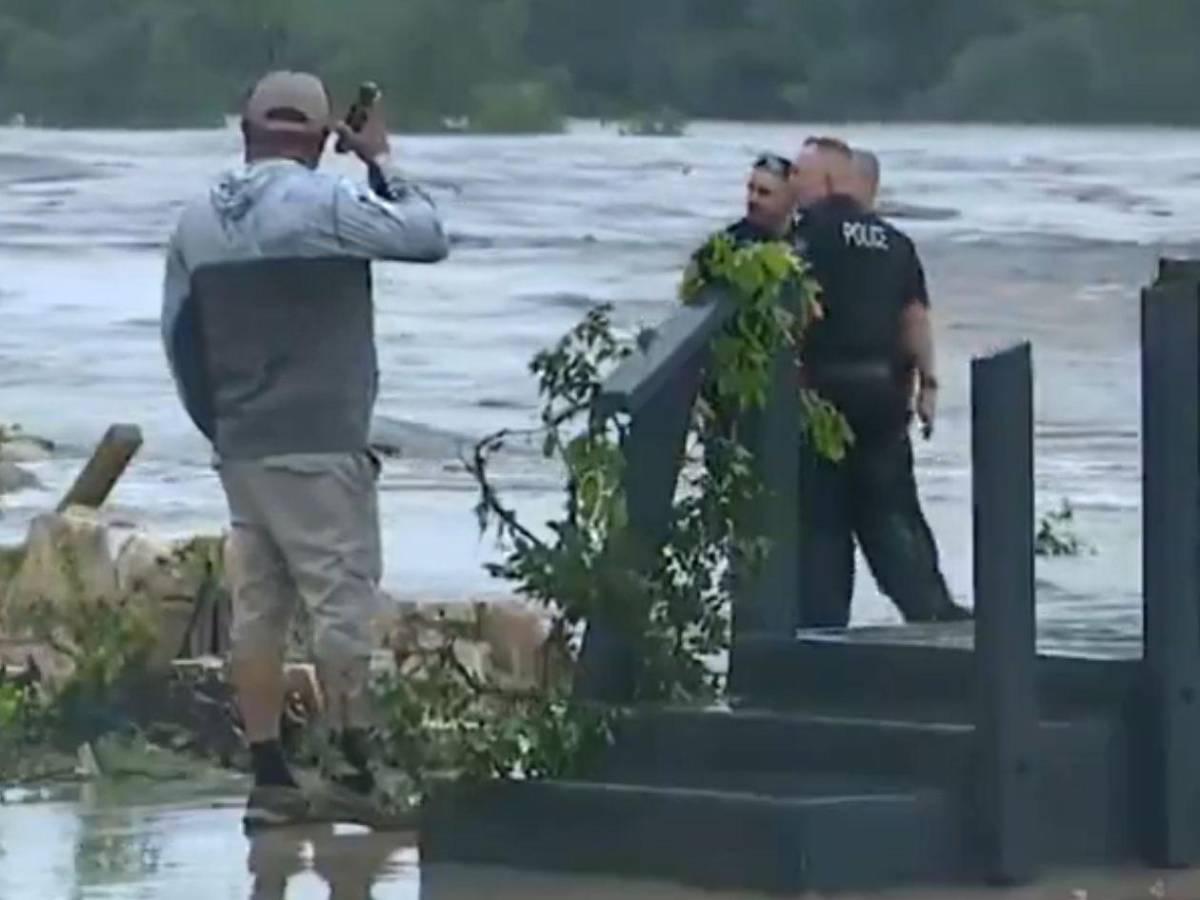 Severas inundaciones en Texas dejan al menos 13 muertos y decenas de desaparecidos